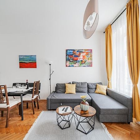 15 C&J'S Apartment Виена Екстериор снимка