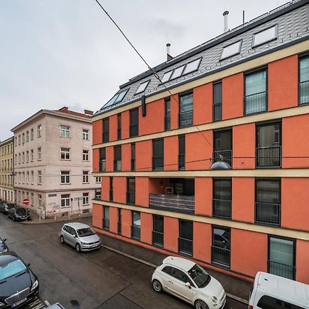 15 C&J'S Apartment Виена Екстериор снимка
