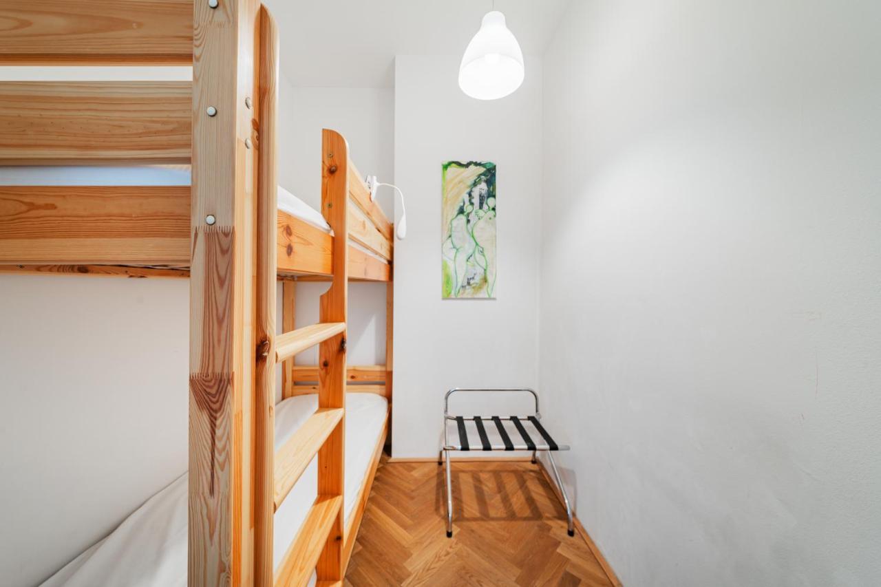 15 C&J'S Apartment Виена Екстериор снимка