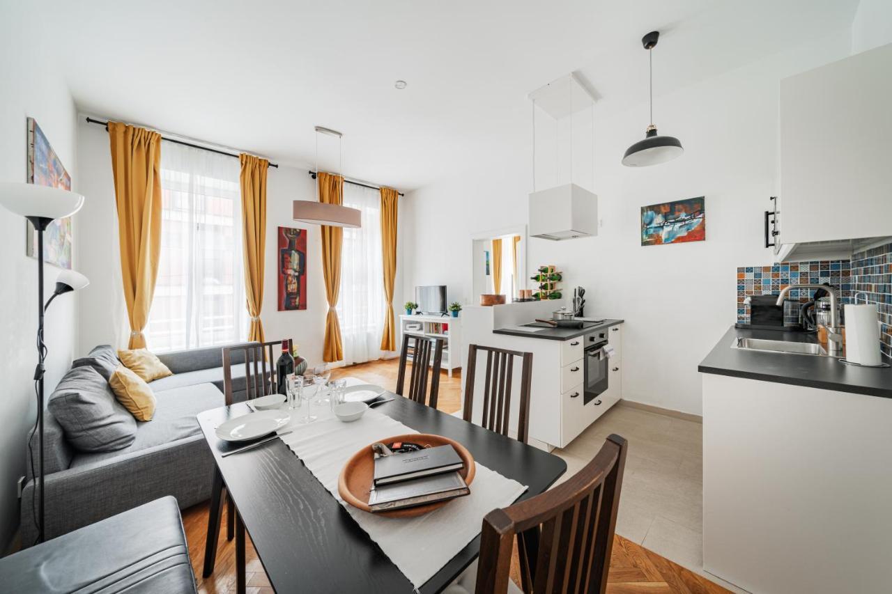 15 C&J'S Apartment Виена Екстериор снимка