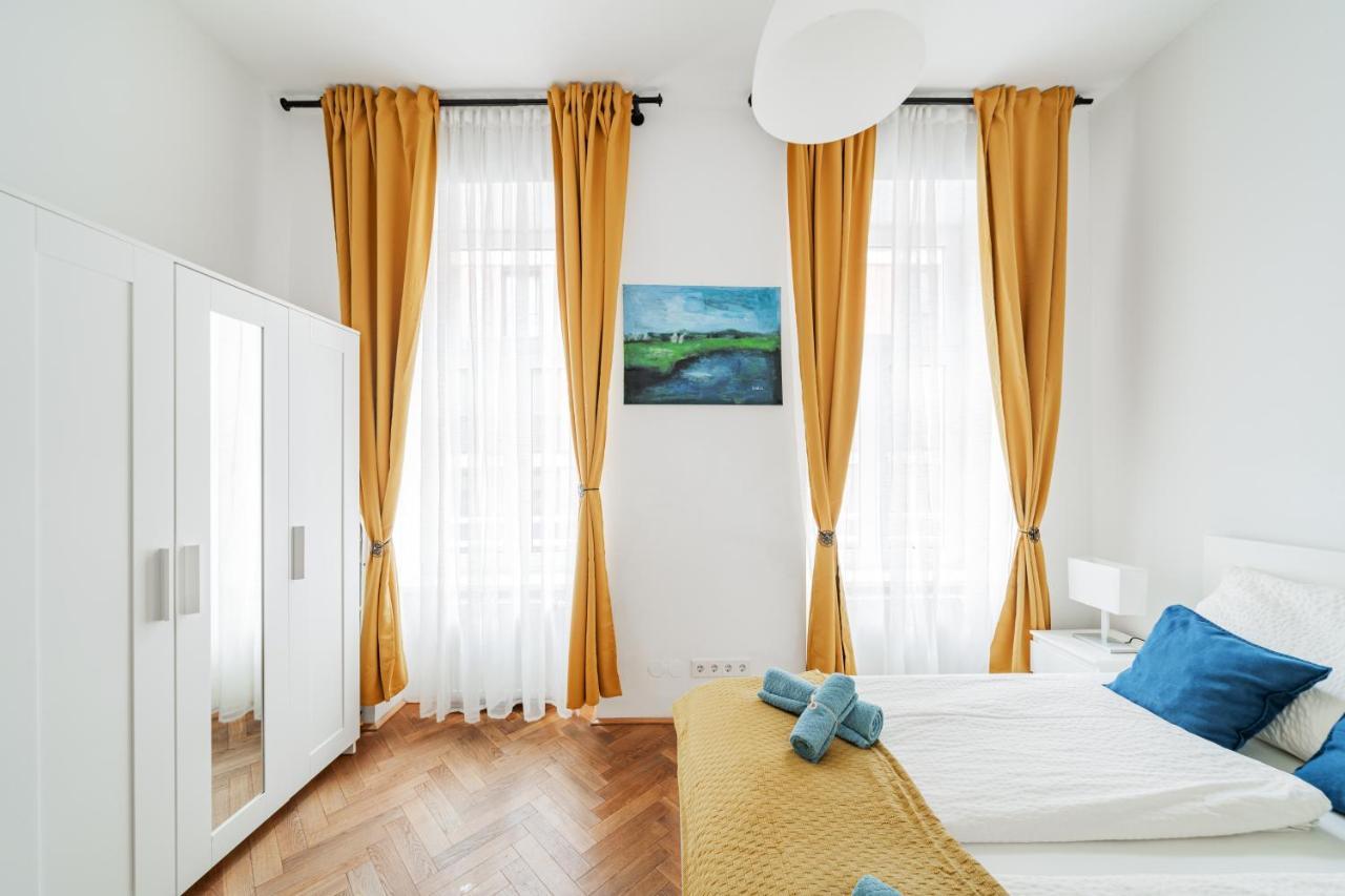 15 C&J'S Apartment Виена Екстериор снимка