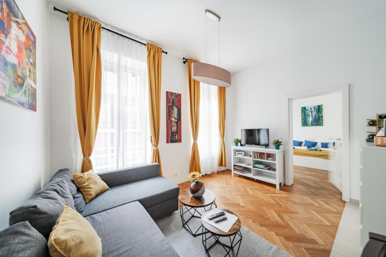 15 C&J'S Apartment Виена Екстериор снимка